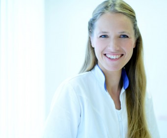 Frau Christine Ulrich